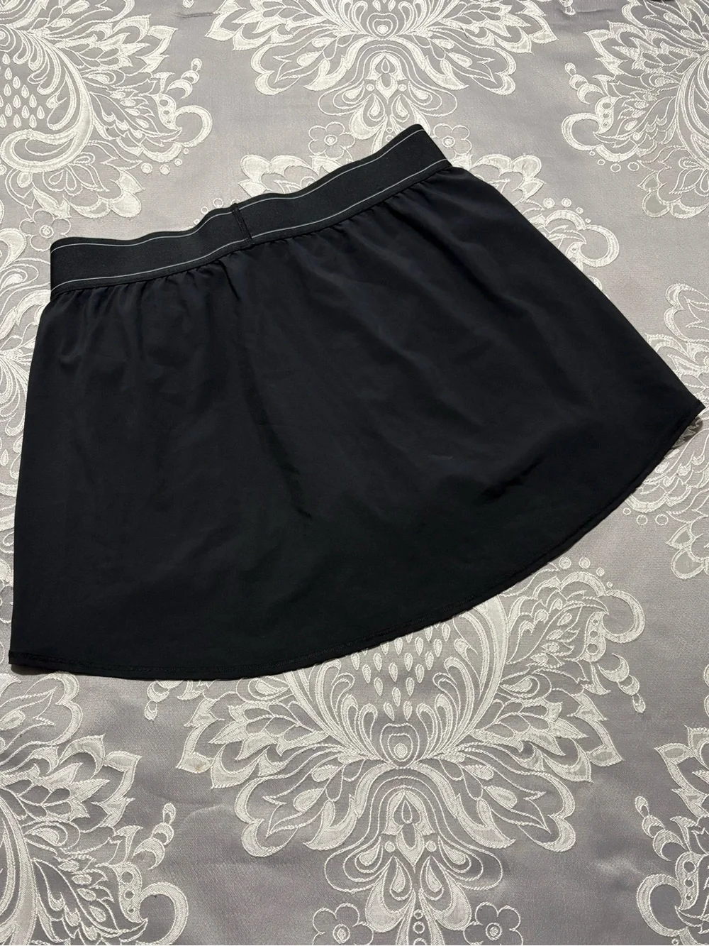 ALO Women's Black Athletic Skort L/G Pull-On Elastic Waist Short Athleisure Fit